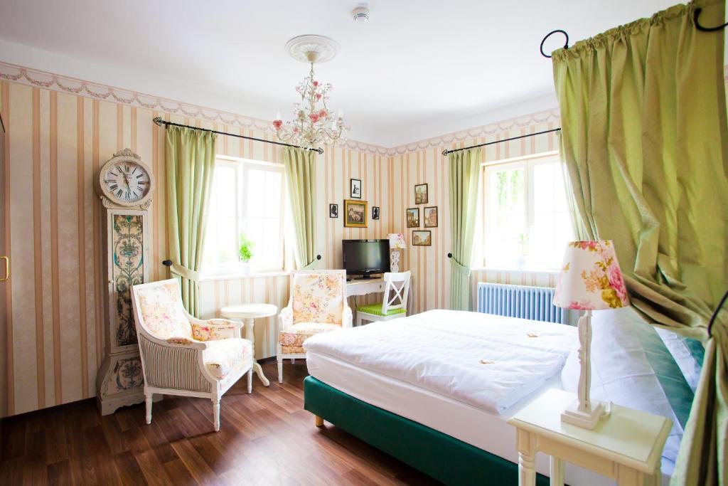 Gastwirtschaft & Hotel Hallescher Anger Наумбург Номер фото