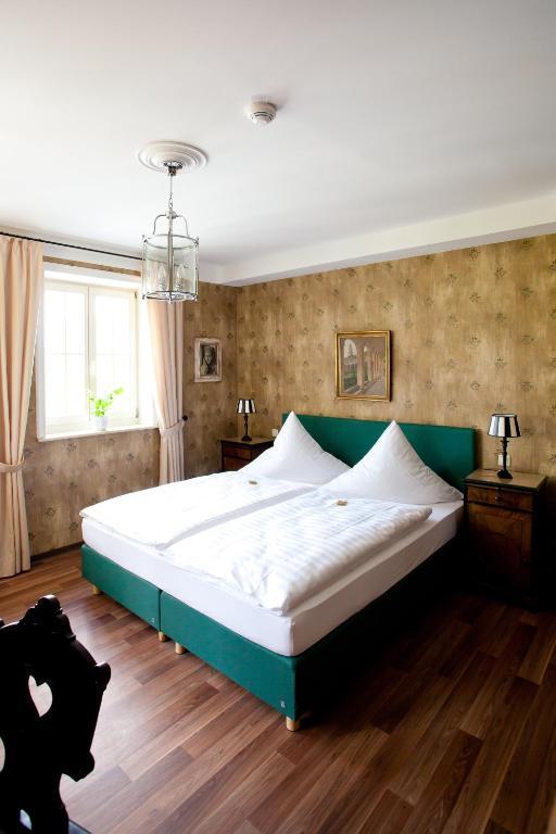 Gastwirtschaft & Hotel Hallescher Anger Наумбург Номер фото